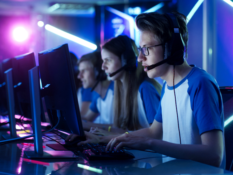 Esports Marketers Embrace Influencers