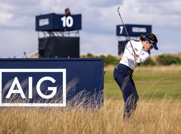 Client image AIG - woman golfing